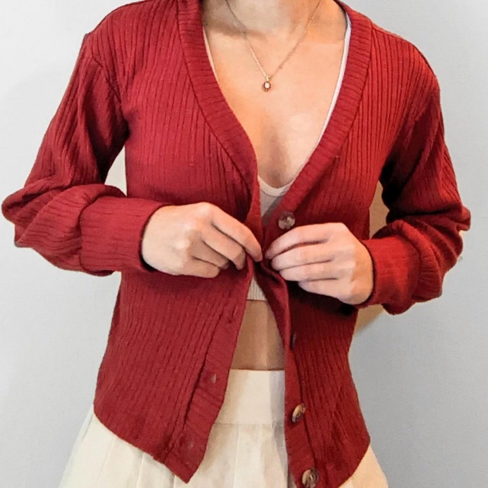 70s Red-Orange Cropped Button Ribbed Cardigan - image 2